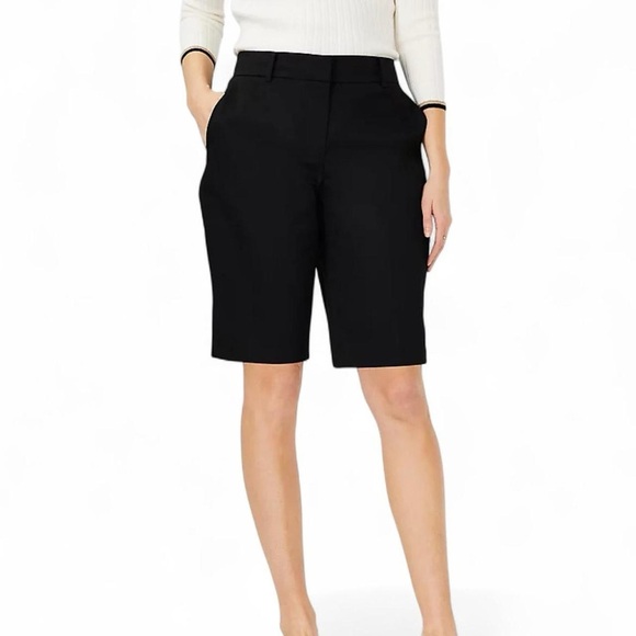 Ann Taylor The Boardwalk Shorts | Black Curvy Fit | Size 6 ๐ค - Picture 1 of 5